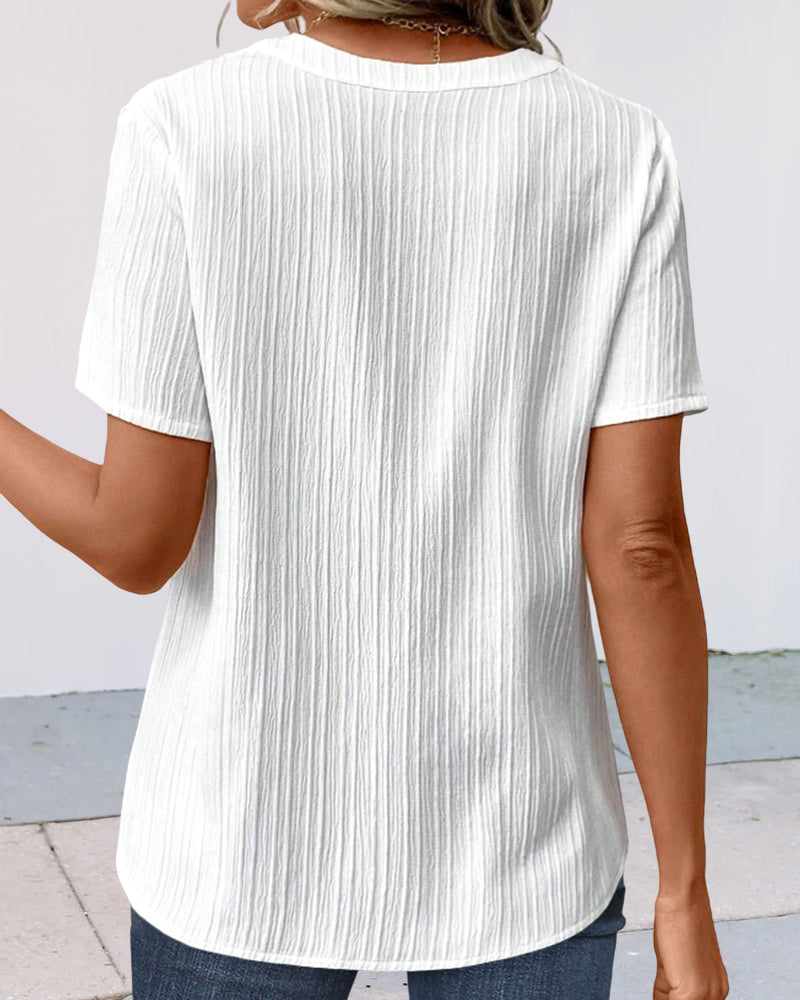 Bobbie - Schickes T-Shirt mit V-Ausschnitt und Spitzendetail: Alltägliche Eleganz für Frühling und Herbst