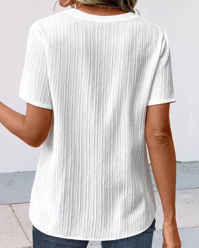 Bobbie - Schickes T-Shirt mit V-Ausschnitt und Spitzendetail: Alltägliche Eleganz für Frühling und Herbst