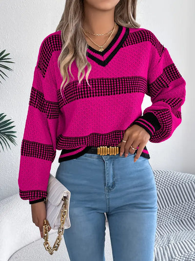ELEGANTER GESTREIFTER V-AUSSCHNITT-PULLOVER | MODERNER STIL, HOHER KOMFORT