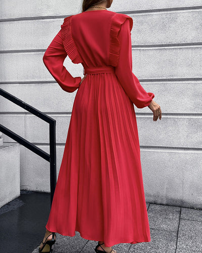 Eunice - Elegantes langes Kleid mit plissiertem V-Ausschnitt - vielseitig und elegant für alle Gelegenheiten
