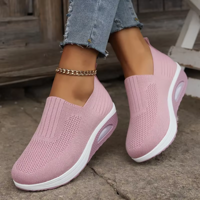 LIVIA | Beigefarbene Keilsneaker – Femininer Komfort trifft Eleganz