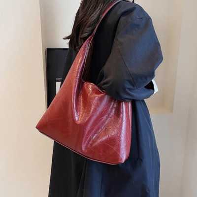 LYA - Minimalistische Schultertasche – Understatement trifft Stil