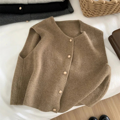 EMA - Knopfweste in Naturbeige – Dein eleganter Layering-Liebling