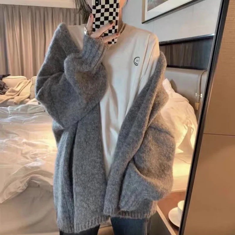 Teri - Warme dicke Strickjacke