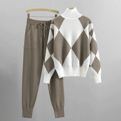 Sonya - Warmes Set aus Pullover und Hose