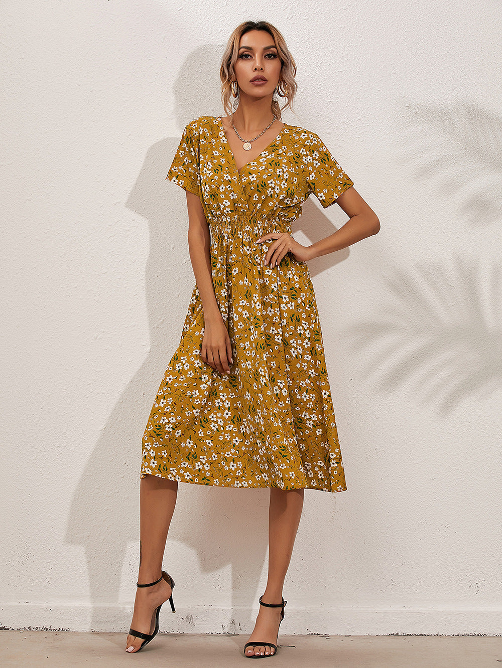 Marion - Elegantes Sommerkleid mit Blumendruck