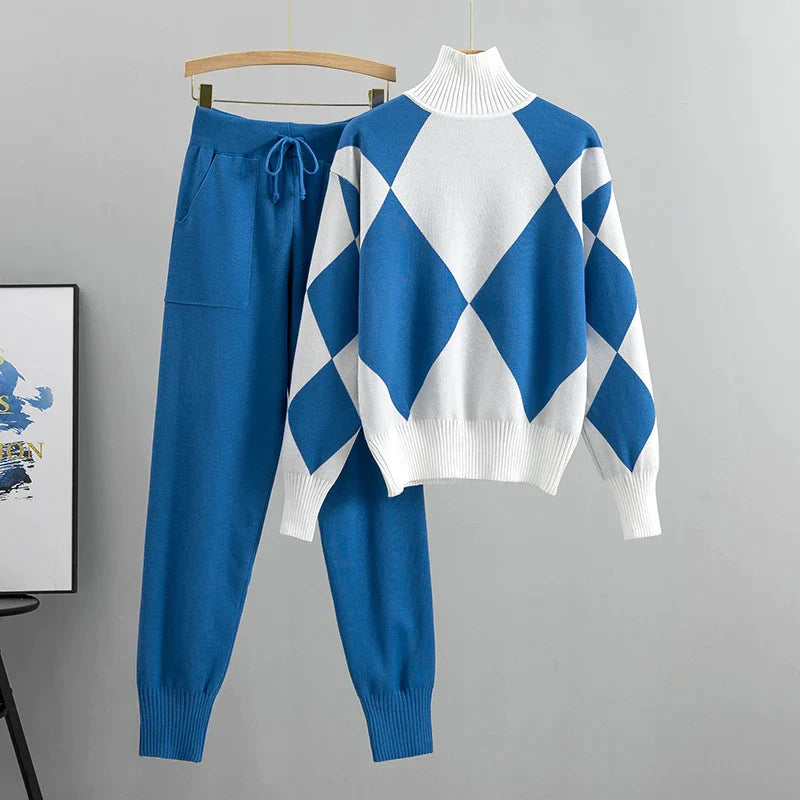 Mocarra | 2-teiliges Set aus kariertem Pullover und einfarbiger Hose
