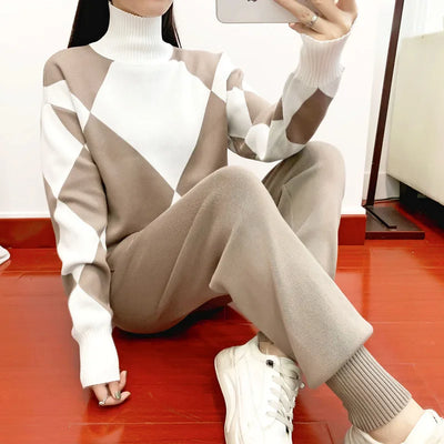 Mocarra | 2-teiliges Set aus kariertem Pullover und einfarbiger Hose
