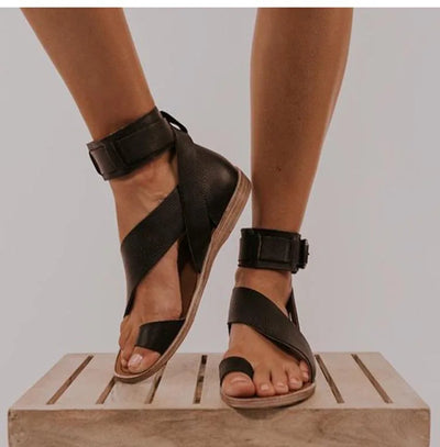 Mocarra | Flache Sandalen mit Knöchelschnalle