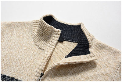 Mocarra | Gestrickter Winter- und Weihnachtspulli mit Reißverschluss