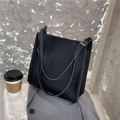 Somchai | Minimalistische Weiche Ledertasche