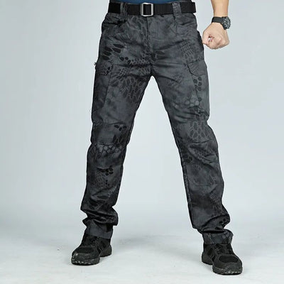 Dwayne - Multi-Pocket Outdoor-Hose