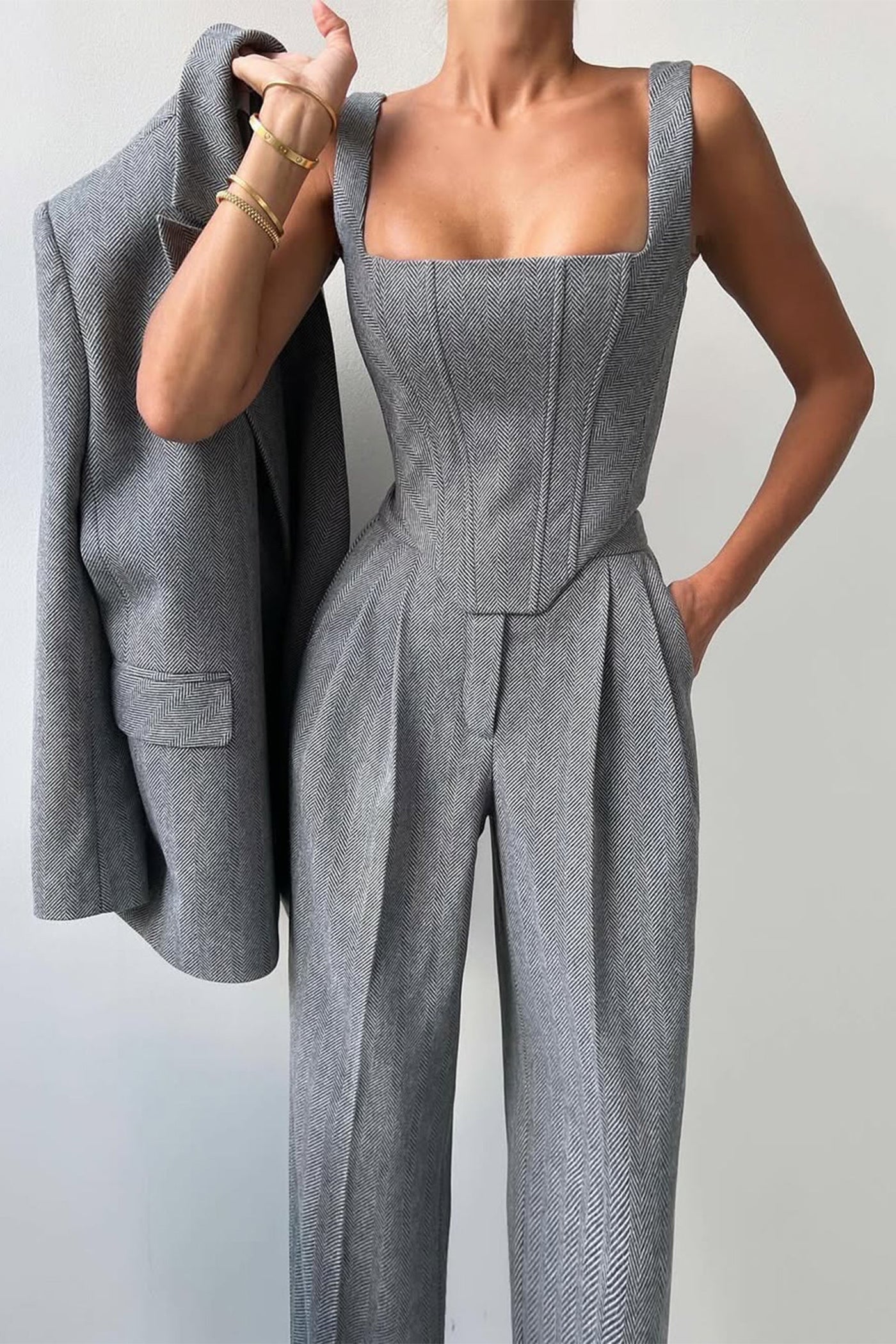 Margaret - Elegantes dreiteiliges zeremonielles Kostüm für Frauen Ensemble