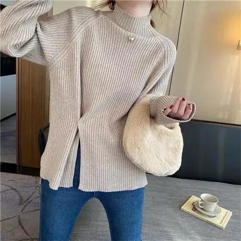 Mara | Damen Lockerer Strickpullover in Off-White mit Rollkragen