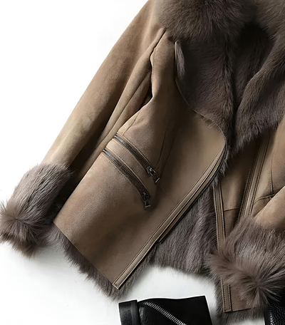 Noura | Stilvolle Wildlederjacke für Damen – Elegant und Zeitlos