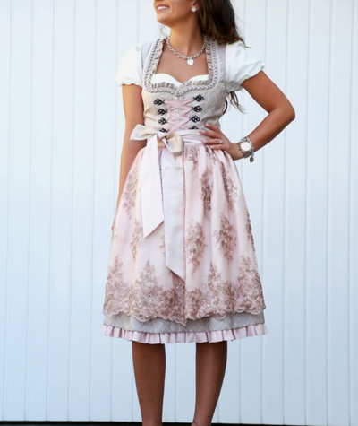 Helga - Tracht mit Schürze und Bluse