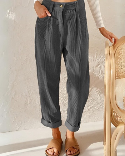 Mocarra | Cordhose mit hohem Bund und Faltenwurf
