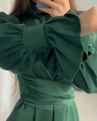 Mocarra | Schickes Kleid mit gekreuzter Taille und Krawatte
