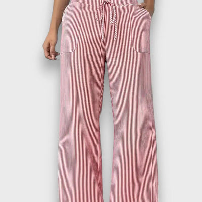 Karina – Hose mit feinen Streifen