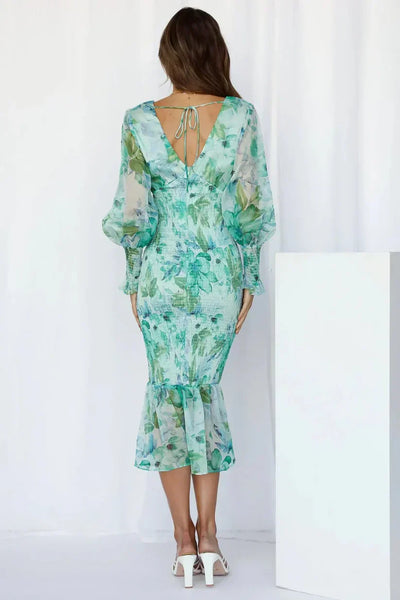 Amara | Leuchtendes Blumen-Kleid